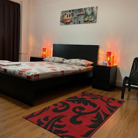 Center Apartment กาลาจิ ภายนอก รูปภาพ