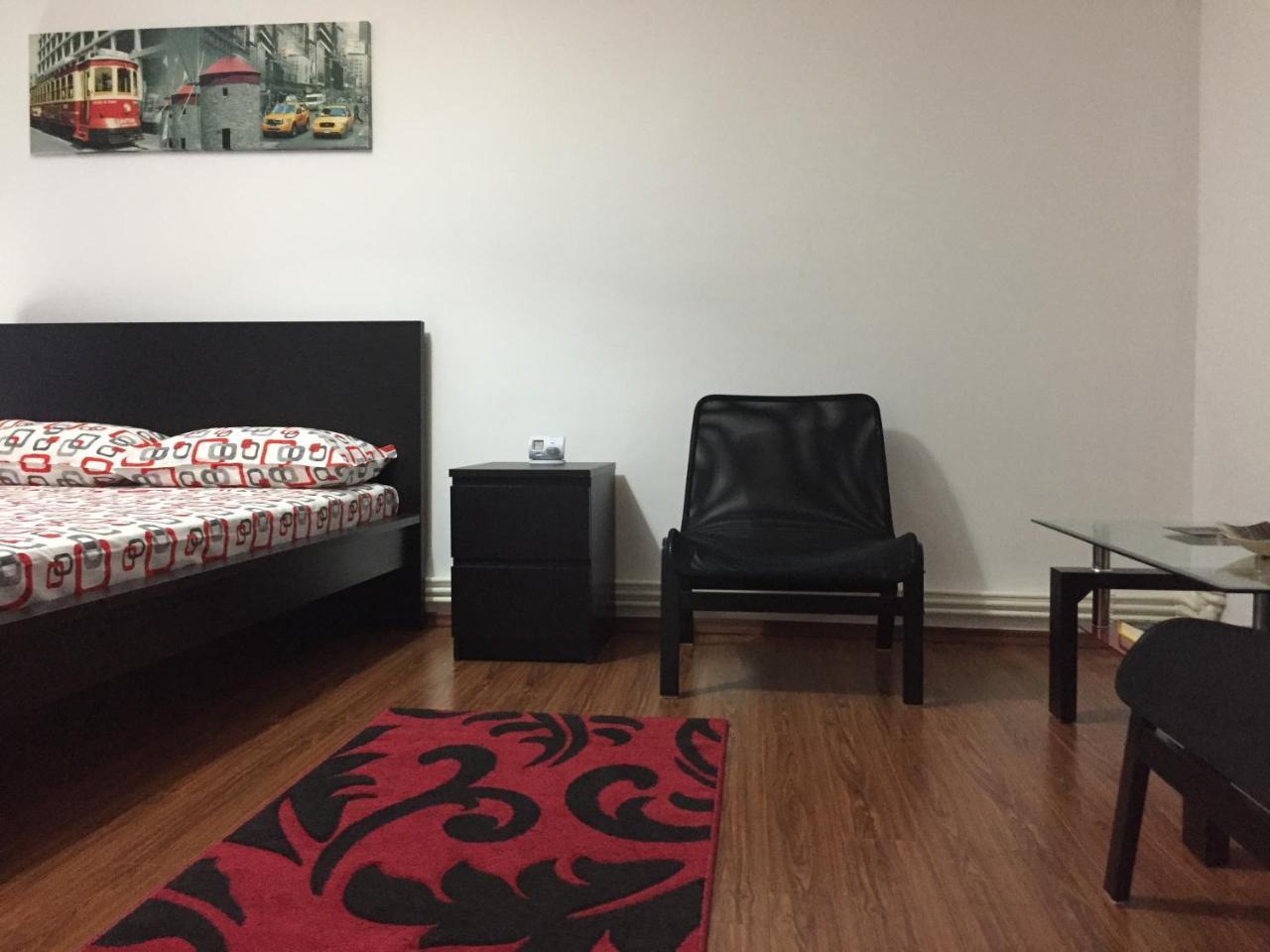 Center Apartment กาลาจิ ภายนอก รูปภาพ