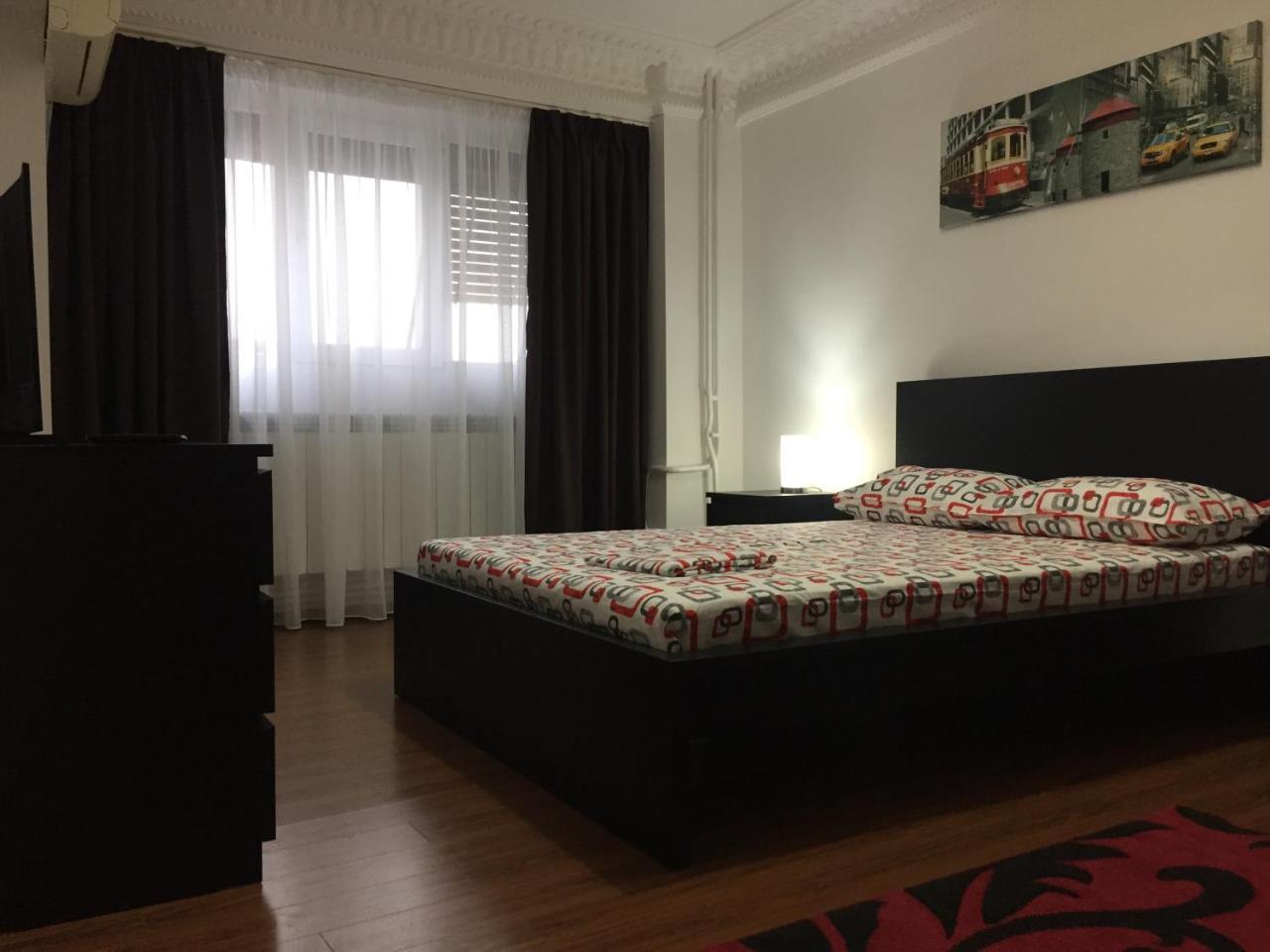 Center Apartment กาลาจิ ภายนอก รูปภาพ