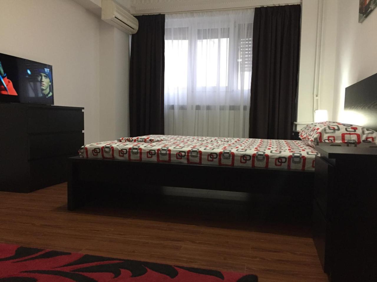 Center Apartment กาลาจิ ภายนอก รูปภาพ