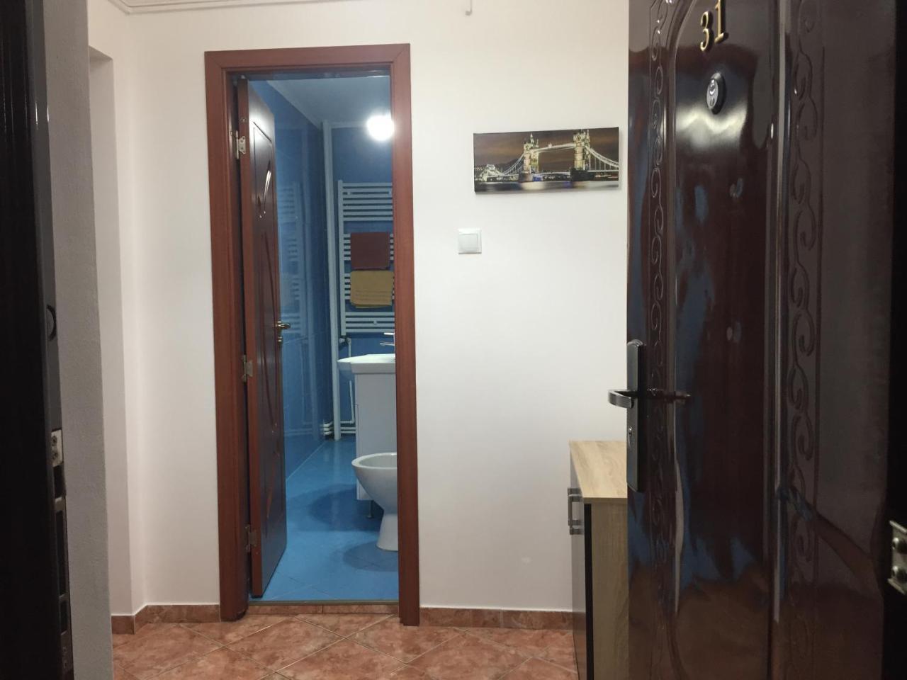 Center Apartment กาลาจิ ภายนอก รูปภาพ