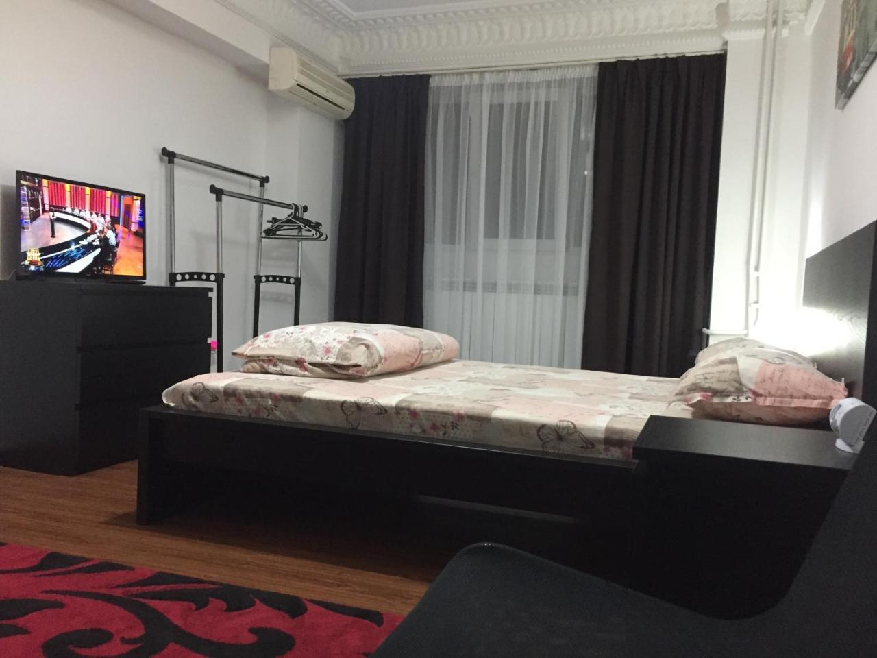 Center Apartment กาลาจิ ภายนอก รูปภาพ