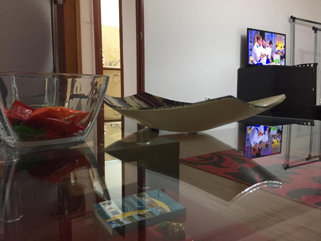 Center Apartment กาลาจิ ภายนอก รูปภาพ
