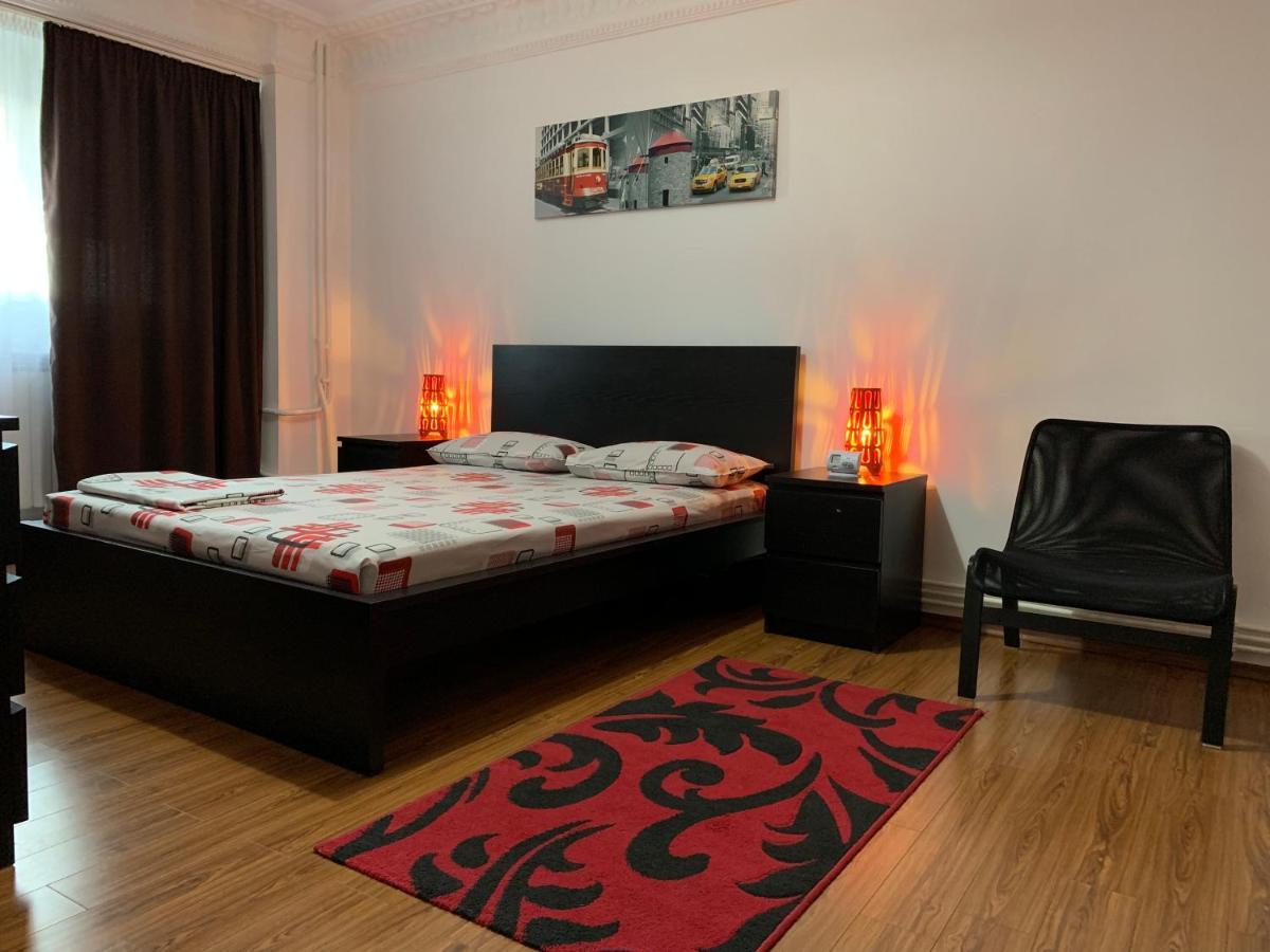 Center Apartment กาลาจิ ภายนอก รูปภาพ