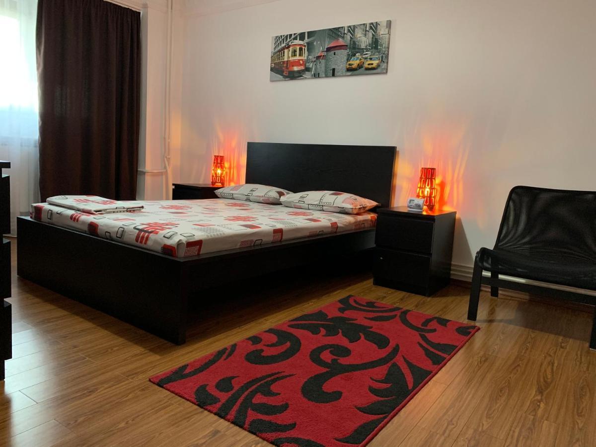 Center Apartment กาลาจิ ภายนอก รูปภาพ