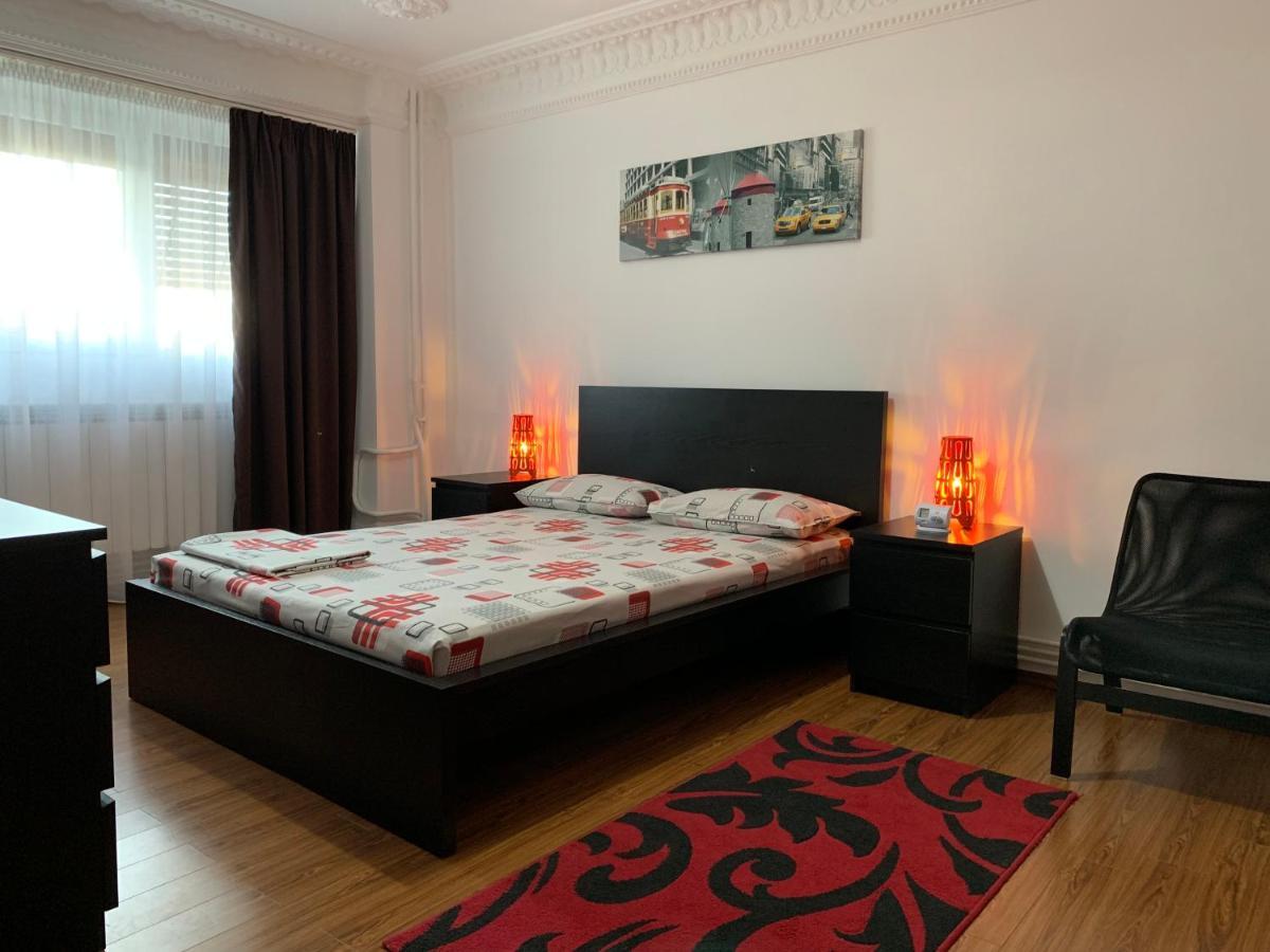 Center Apartment กาลาจิ ภายนอก รูปภาพ